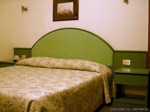 Hotel Astoria Венеция Екстериор снимка