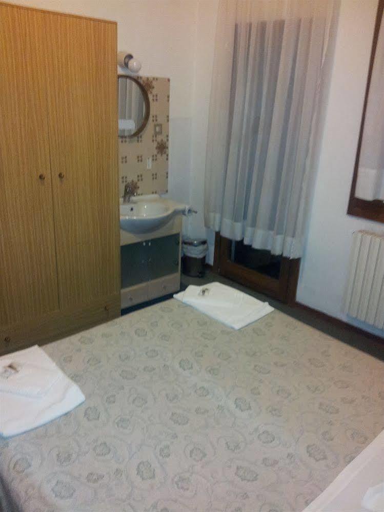 Hotel Astoria Венеция Екстериор снимка